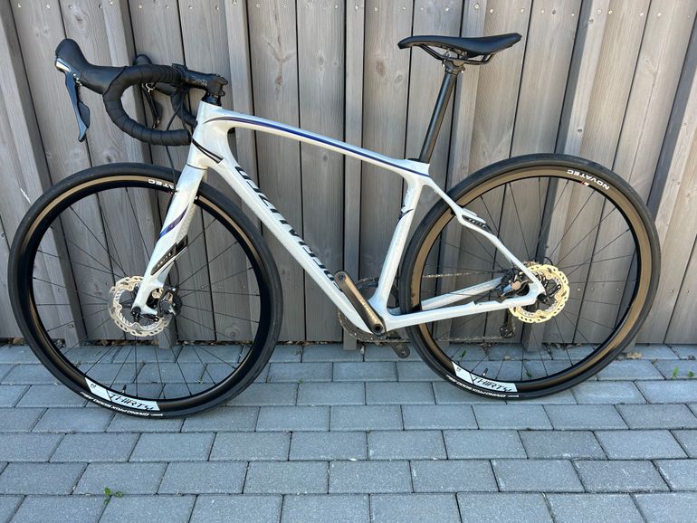 Used Specialized Ruby Elite Disc 2016 2016 Road & Gravel, White — image 2 of 6