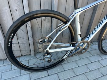 Used Specialized Ruby Elite Disc 2016 2016 Road & Gravel, White — image 5 of 6