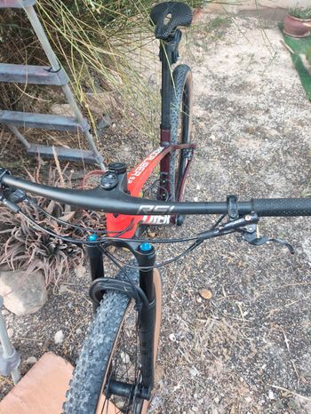 Używany Trek Procaliber 9.8 2023 2023 Mountainbike — zdjęcie 4 z 8