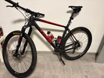 Used Trek Procaliber 9.9 SL 2016 2016 Mountainbike, Black, 27.5, 29 — image 1 of 7