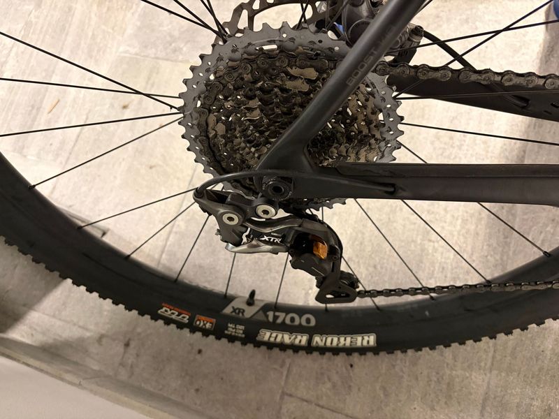 Used Trek Procaliber 9.9 SL 2016 2016 Mountainbike, Black, 27.5, 29 — image 3 of 7