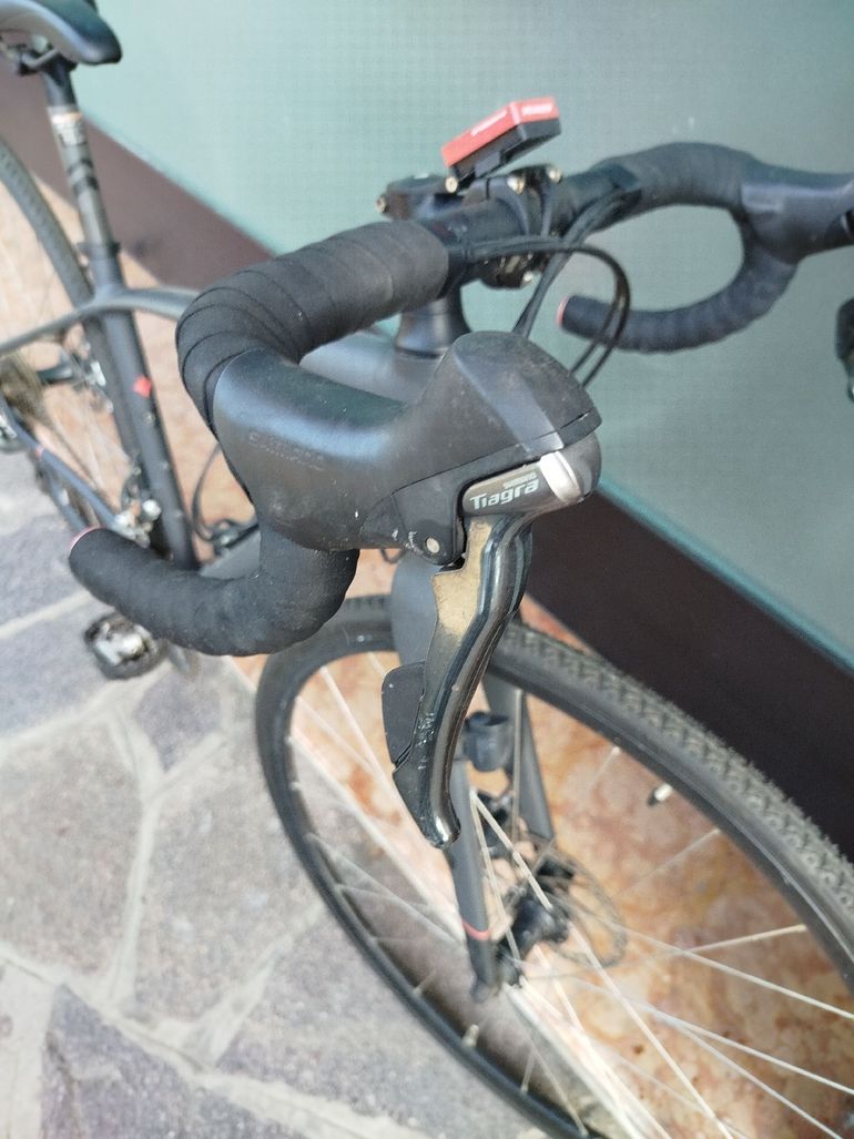 Used Specialized Dolce EVO 2017 2017 Road & Gravel, Light Gray — image 5 of 8