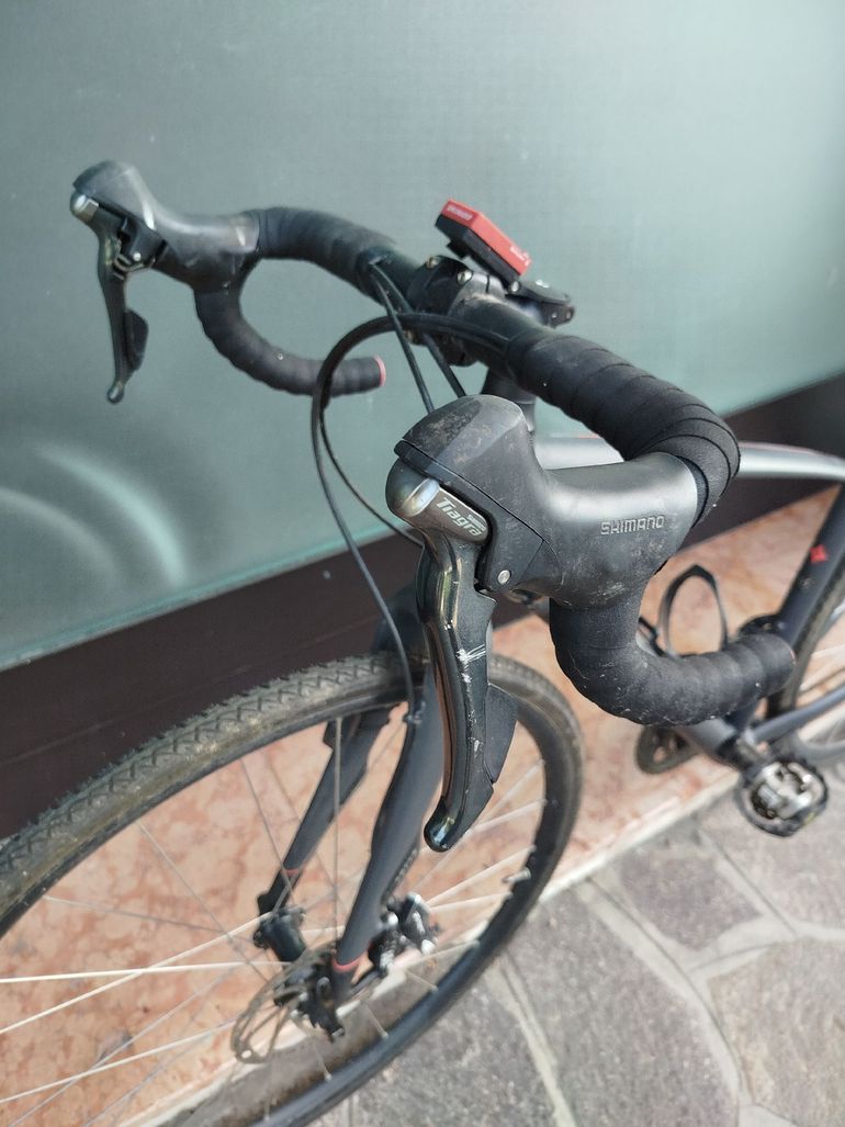 Used Specialized Dolce EVO 2017 2017 Road & Gravel, Light Gray — image 7 of 8