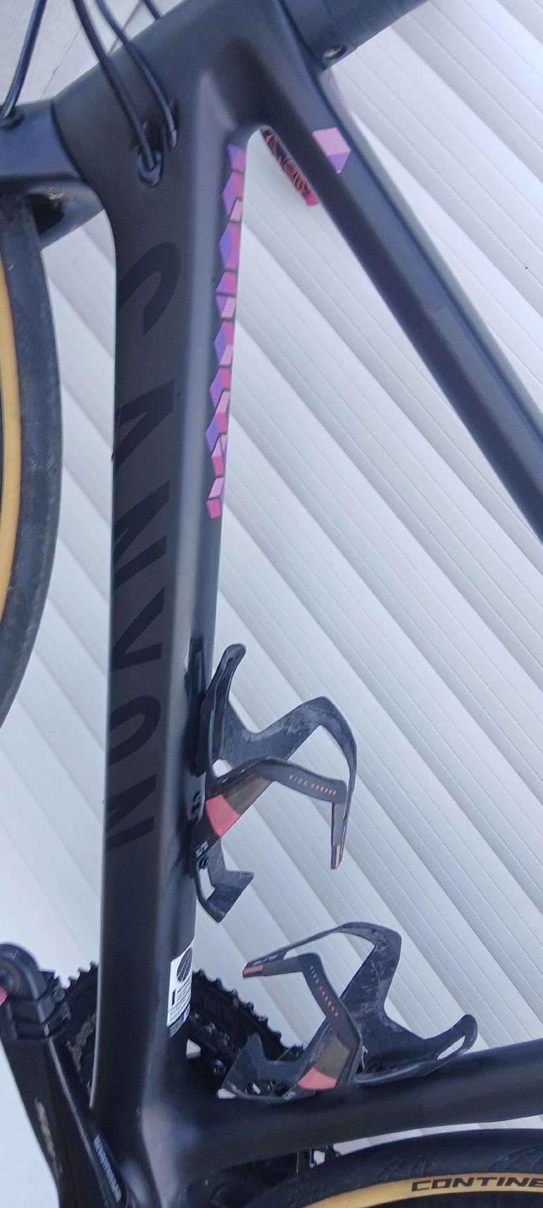 Used Canyon Ultimate WMN CF SL Disc 7.0 2019 2019 Road & Gravel, Black — image 15 of 31