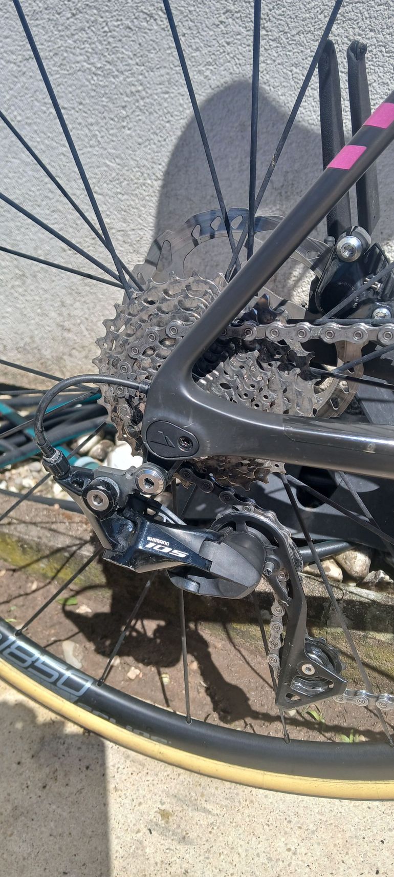 Tweedehands Canyon Ultimate WMN CF SL Disc 7.0 2019 2019 Road & Gravel — afbeelding 5 van 10