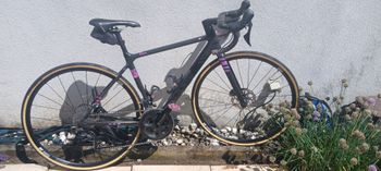 Tweedehands Canyon Ultimate WMN CF SL Disc 7.0 2019 2019 Road & Gravel — afbeelding 10 van 10