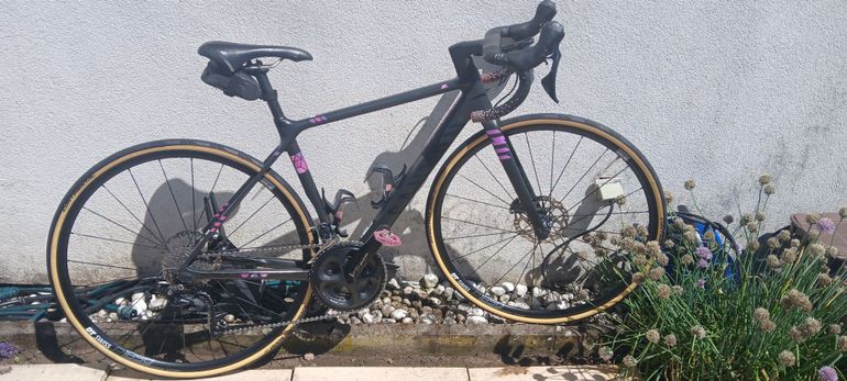 Tweedehands Canyon Ultimate WMN CF SL Disc 7.0 2019 2019 Road & Gravel — afbeelding 10 van 10