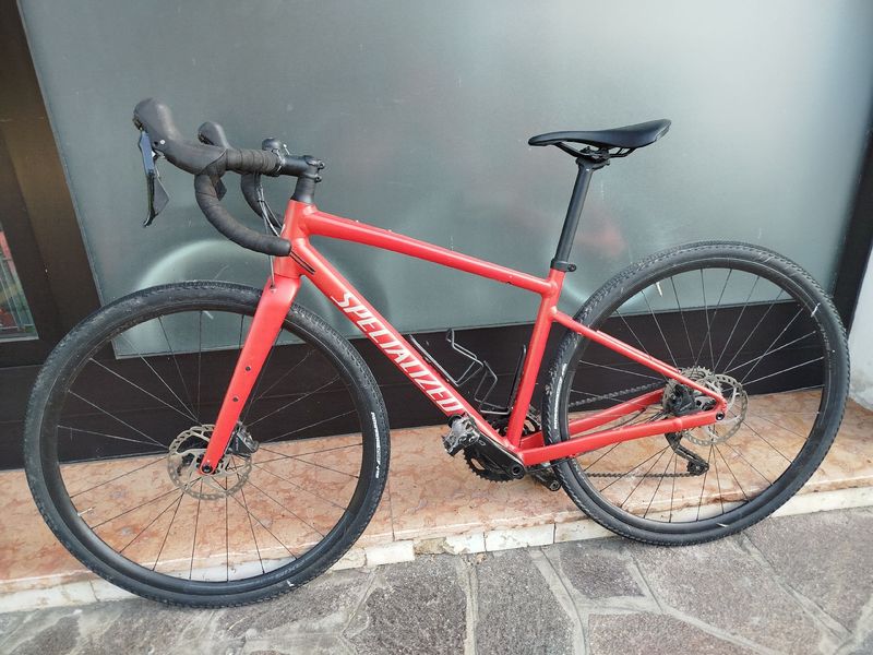 Specialized Diverge Elite E5 2023 2023 Road & Gravel de segunda mano, Rojo — imagen 7 de 8