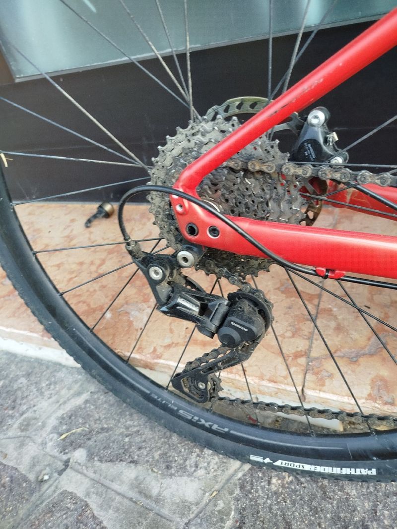 Specialized Diverge Elite E5 2023 2023 Road & Gravel de segunda mano, Rojo — imagen 2 de 8