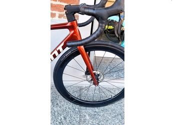 Used Giant Tcr Advanced 1 Kom 2025 Road & Gravel, Red — image 6 of 11