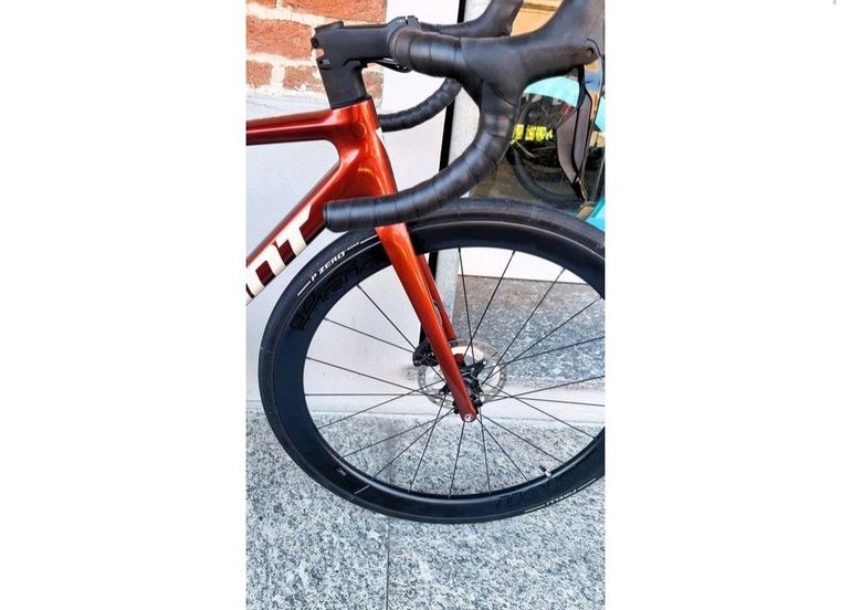 Used Giant Tcr Advanced 1 Kom 2025 Road & Gravel, Red — image 6 of 11