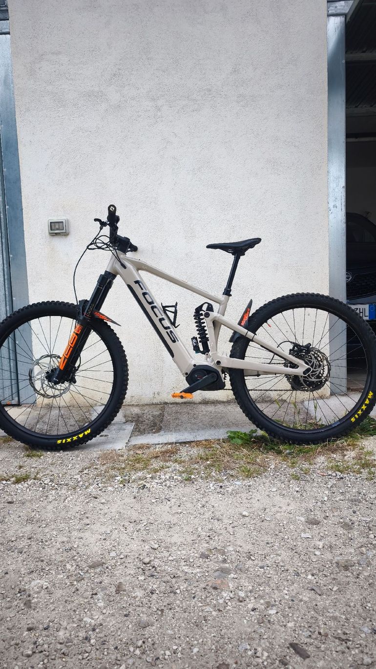 Used Focus SAM² 6.8 2022 2022 Mountainbike, Light Gray, 29 — image 2 of 6