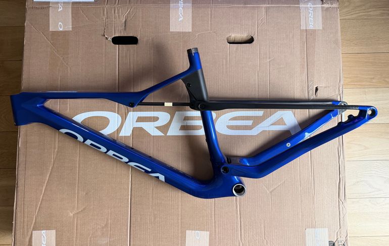 Gebrauchtes Orbea OIZ M-TEAM FACTORY 2025 Frameset 2025 Mountainbike, Blau, 29 — Bild 1 von 3
