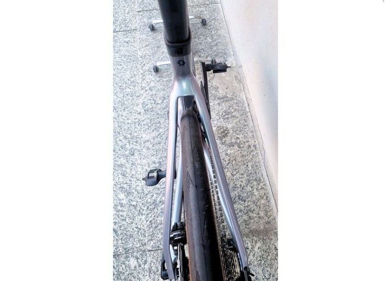 Used Scott Addict RC 15 2024 Road & Gravel, Light Gray — image 9 of 13