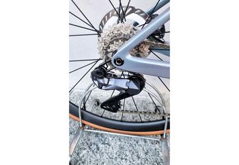 Used Scott Addict RC 15 2024 Road & Gravel, Light Gray — image 4 of 13