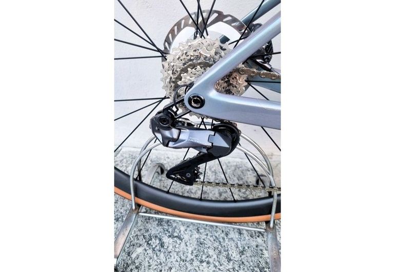 Used Scott Addict RC 15 2024 Road & Gravel, Light Gray — image 4 of 13