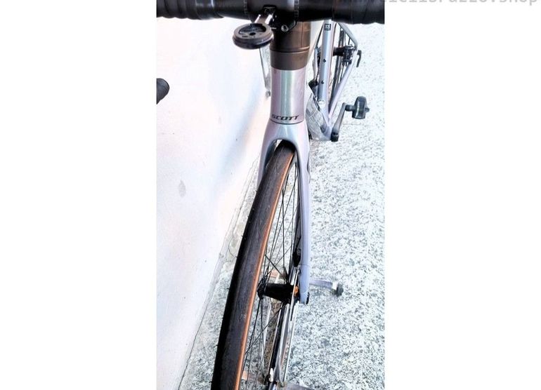 Used Scott Addict RC 15 2024 Road & Gravel, Light Gray — image 12 of 13