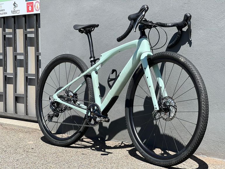Used Specialized Diverge STR Comp Carbon 2025 Road & Gravel, Blue — image 2 of 8