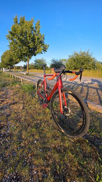 Used Basso Astra Shimano Ultegra 2022 Road & Gravel, Red — image 2 of 8