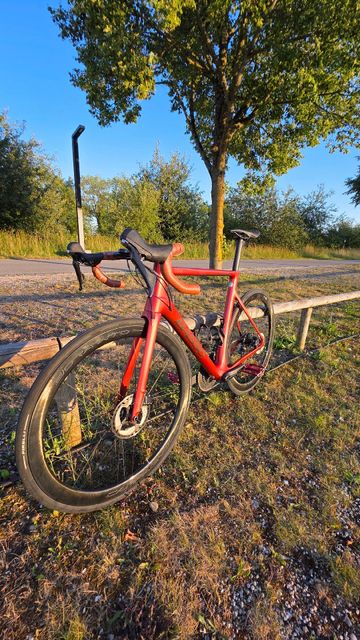 Used Basso Astra Shimano Ultegra 2022 Road & Gravel, Red — image 4 of 8