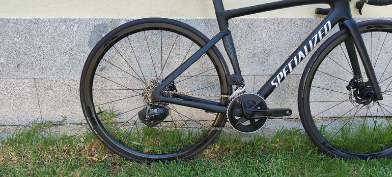 Tweedehands Specialized Tarmac SRAM Rival eTap AXS 2023 Road & Gravel — afbeelding 2 van 8