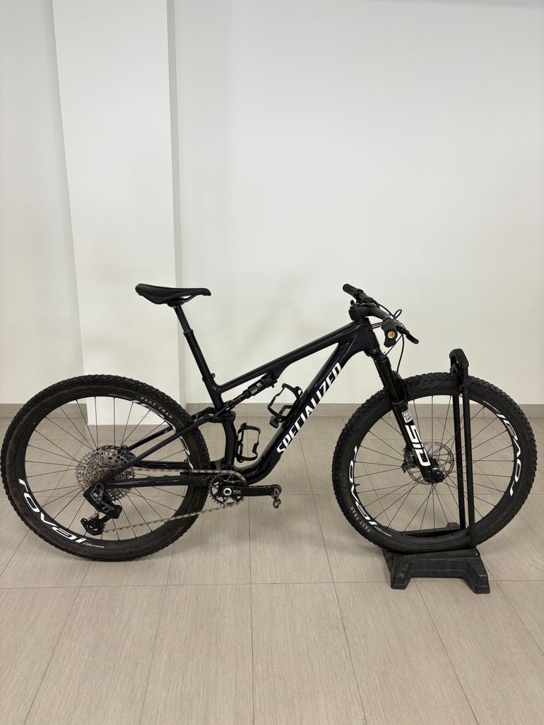 Used Specialized Epic 8 Expert 2026 2026 Mountainbike, Black, 29 — image 1 of 6
