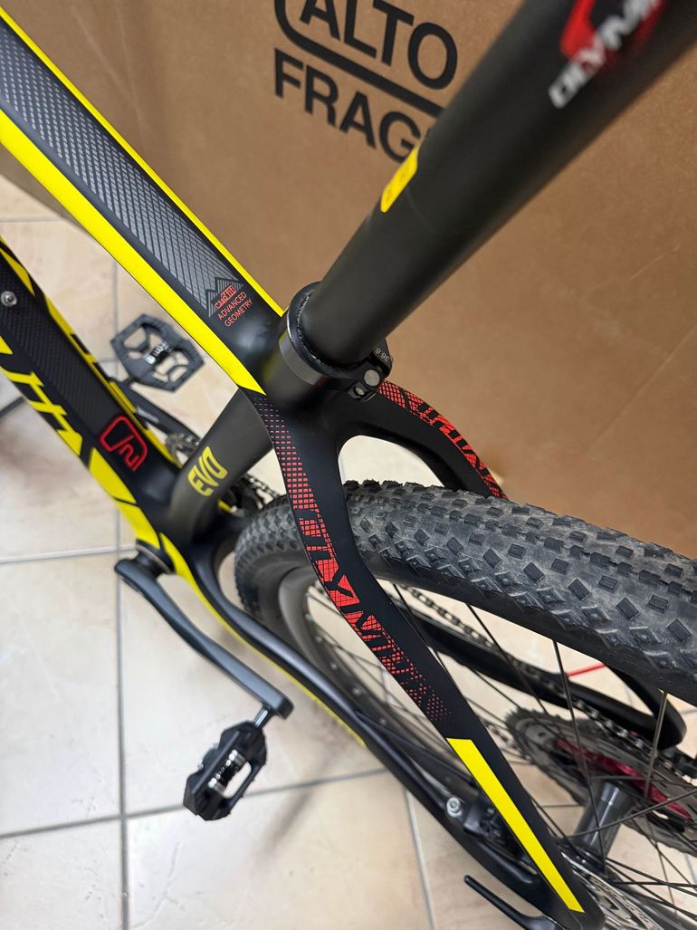 Used Olympia Evo Shimano Deore XT 2019 Mountainbike, Black — image 11 of 12