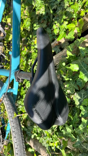 Used TRIBAN Women's Gravel Bike GRVL 120 2022 2022 Road & Gravel, Blue — image 5 of 10