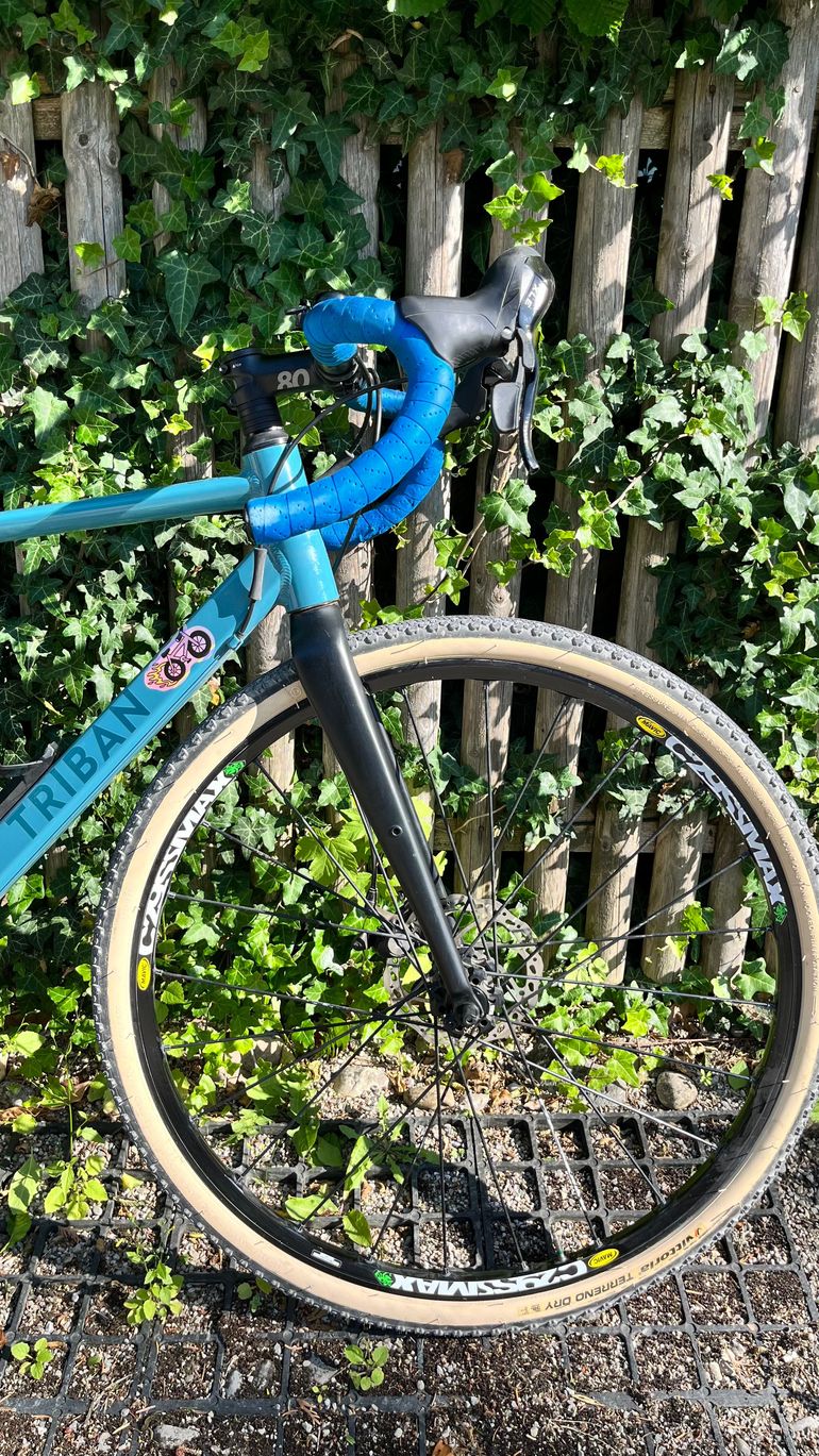 Used TRIBAN Women's Gravel Bike GRVL 120 2022 2022 Road & Gravel, Blue — image 2 of 10