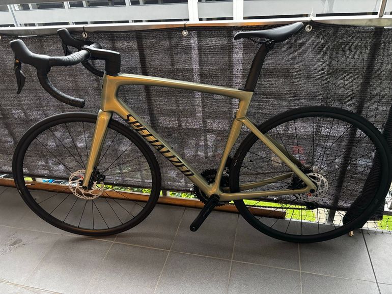 Używany Specialized Tarmac SL7 Comp - Shimano 105 Di2 2025 2025 Road & Gravel — zdjęcie 1 z 4