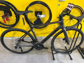 Used Bianchi Infinito 105 DI2 2026 2026 Road & Gravel, Light Gray — image 2 of 4