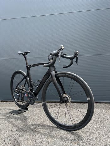 Used Pinarello Dogma F12 Disk Ultegra DEMO Bike 2021 2021 Road & Gravel, Black — image 5 of 5
