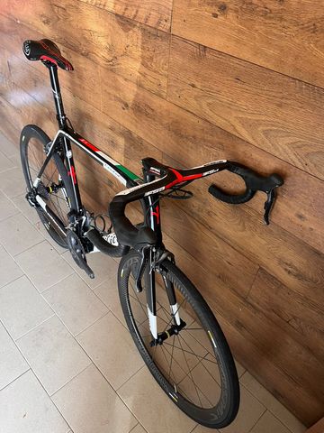 Used Wilier Cento1SR 2017 Road & Gravel, Black — image 4 of 8