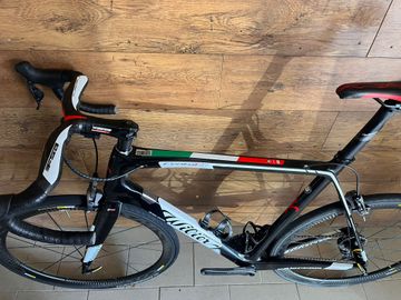 Used Wilier Cento1SR 2017 Road & Gravel, Black — image 3 of 8