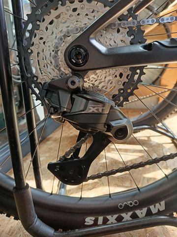 Tweedehands Orbea OIZ M-PRO 2025 2025 Mountainbike — afbeelding 2 van 4