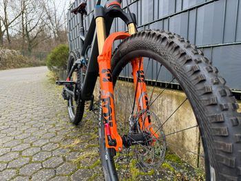 Używany CUBE STEREO 140 HPC TM 27.5 2021 2021 Mountainbike — zdjęcie 4 z 5