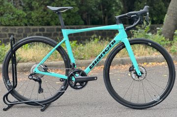Bianchi Specialissima COMP Ultegra Di2 2024 2024 Road & Gravel d'occasion