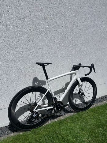 Tweedehands Specialized Tarmac SL8 Pro - SRAM Force eTAP AXS 2025 2025 Road & Gravel — afbeelding 4 van 10