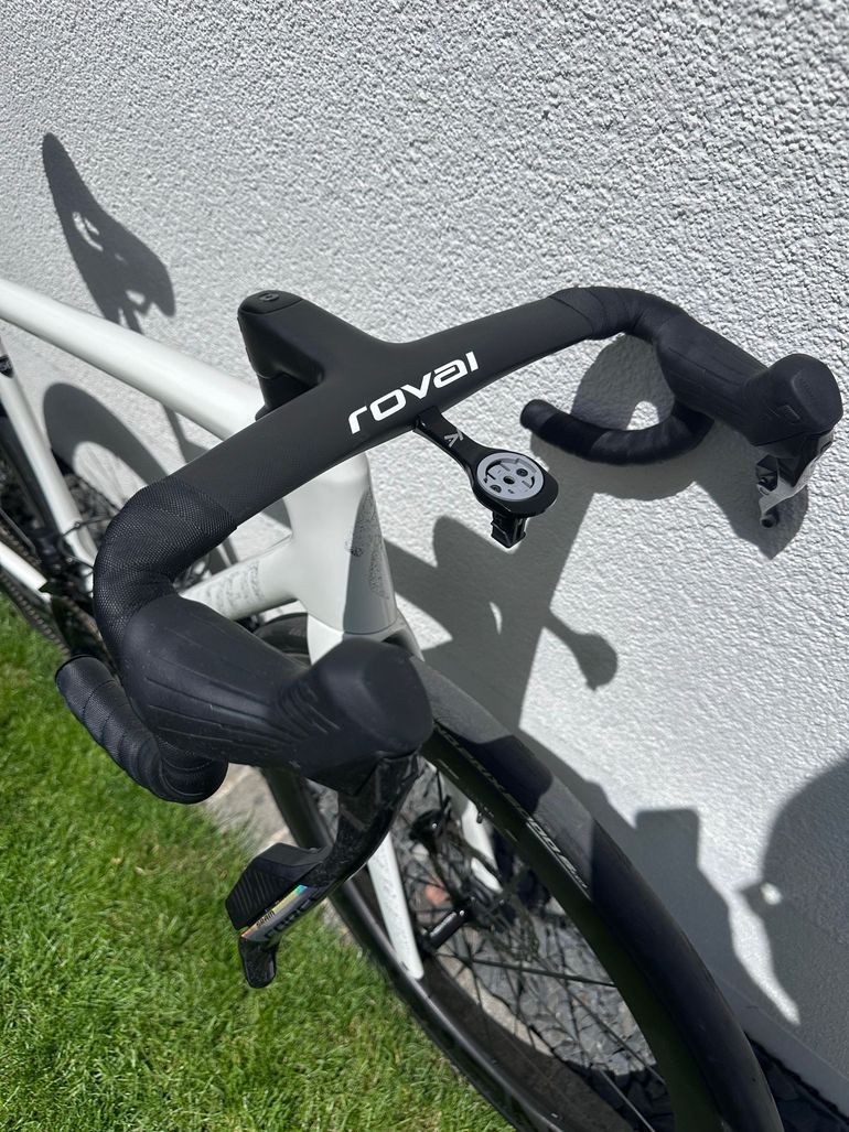 Tweedehands Specialized Tarmac SL8 Pro - SRAM Force eTAP AXS 2025 2025 Road & Gravel — afbeelding 3 van 10