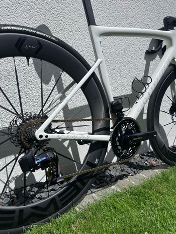 Tweedehands Specialized Tarmac SL8 Pro - SRAM Force eTAP AXS 2025 2025 Road & Gravel — afbeelding 6 van 10