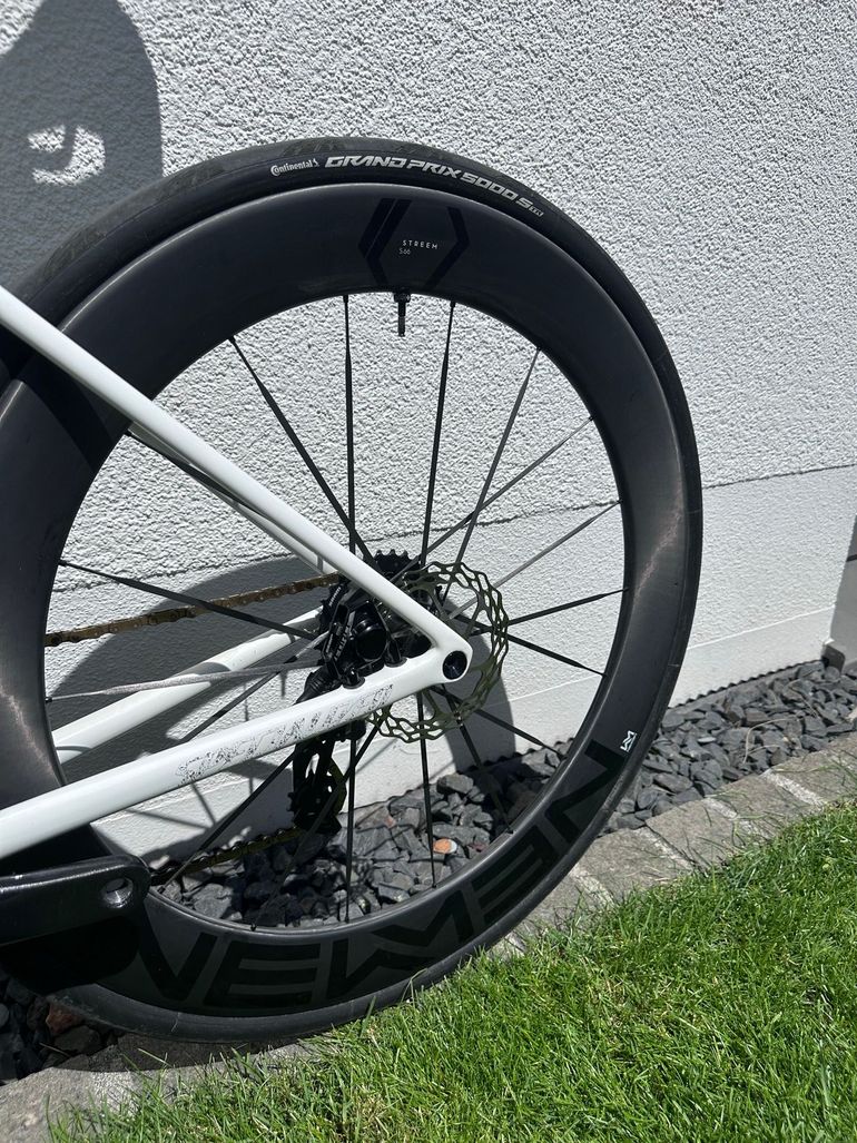 Tweedehands Specialized Tarmac SL8 Pro - SRAM Force eTAP AXS 2025 2025 Road & Gravel — afbeelding 9 van 10