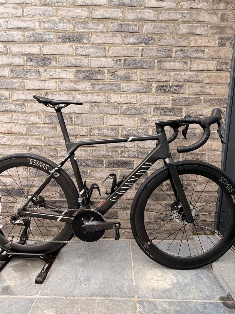 Used Canyon Ultimate Shimano Ultegra Di2 2024 Road & Gravel, Black — image 1 of 4
