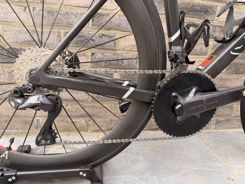 Used Canyon Ultimate Shimano Ultegra Di2 2024 Road & Gravel, Black — image 3 of 4