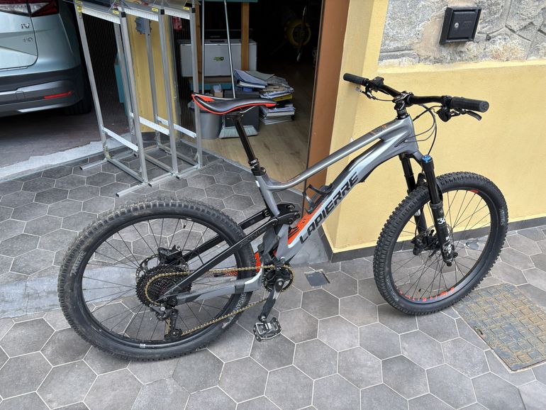 Used Lapierre eZesty AM 9.0 2021 2021 Mountainbike, Light Gray, 27.5 — image 2 of 18