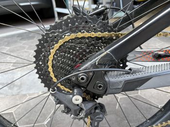 Used Lapierre eZesty AM 9.0 2021 2021 Mountainbike, Light Gray, 27.5 — image 8 of 18