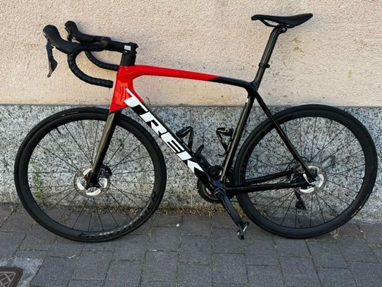 Used Trek Émonda SL 6 Disc Pro 2022 2022 Road & Gravel, Black — image 2 of 4