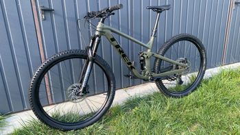 Použité Trek Top Fuel 5 Gen 3 2024 2024 Mountainbike — obrázek 3 z 8