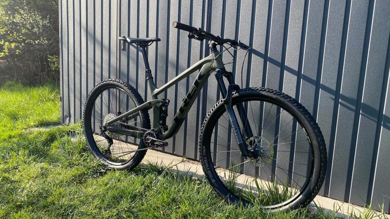 Použité Trek Top Fuel 5 Gen 3 2024 2024 Mountainbike — obrázek 1 z 8
