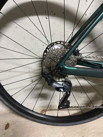 Used Scott Addict 20 2022 2022 Road & Gravel, Green — image 3 of 4
