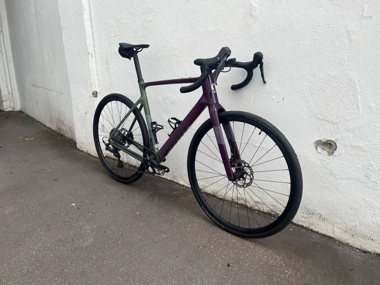 Used Scott Addict Gravel 40 2025 2025 Road & Gravel, Green — image 2 of 5